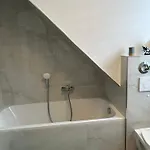Moeblierter In Hessen * קאסל